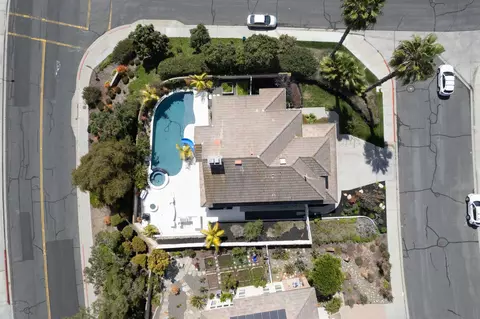 7925 Via Ensenada, Carlsbad, CA 92009 photo 35
