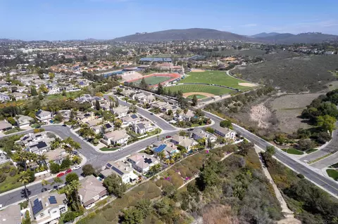 7925 Via Ensenada, Carlsbad, CA 92009 photo 50