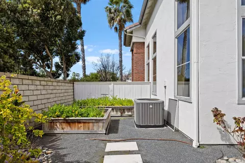 7925 Via Ensenada, Carlsbad, CA 92009 photo 49