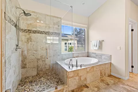 7925 Via Ensenada, Carlsbad, CA 92009 photo 12