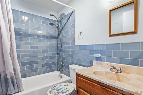 Bath - 1175 N Midway Dr, Escondido, CA 92027 photo 1 of 2