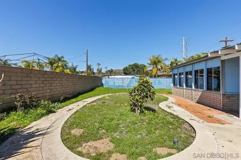 Exterior - 1175 N Midway Dr, Escondido, CA 92027 photo 3 of 8