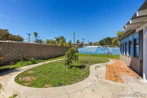 Exterior - 1175 N Midway Dr, Escondido, CA 92027 photo 2 of 8