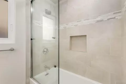 Bath - 1059 Monterey Vista Way, Encinitas, CA 92024 photo 4 of 4