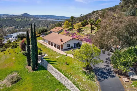 13272 Hillstar Ln, Valley Center, CA 92082