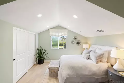 Bedroom - 1437 Enclave Ct, Encinitas, CA 92024 photo 6 of 6
