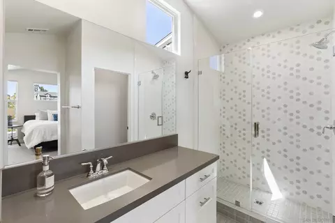 Bath - 1437 Enclave Ct, Encinitas, CA 92024 photo 5 of 6