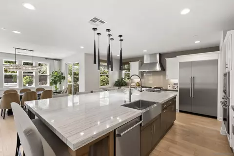 Kitchen - 1437 Enclave Ct, Encinitas, CA 92024 photo 4 of 6