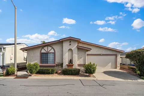 625 Via Bolivia, Vista, CA 92081