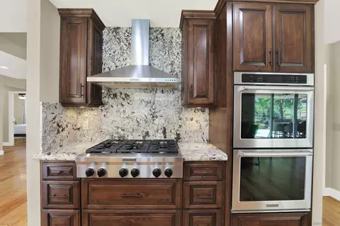 Kitchen - 1033-1035 Summit Trl, Escondido, CA 92025 photo 4 of 5