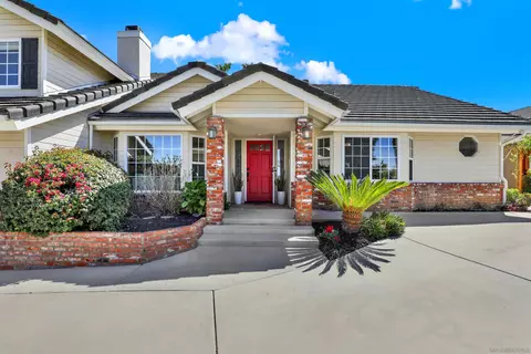Exterior - 1033-1035 Summit Trl, Escondido, CA 92025 photo 17 of 23