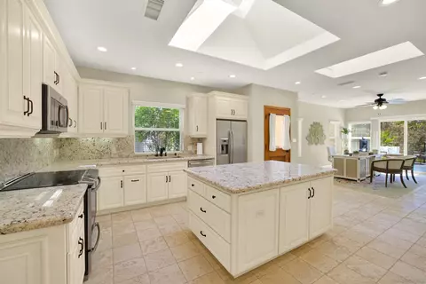 Kitchen - 1033-1035 Summit Trl, Escondido, CA 92025 photo 5 of 5