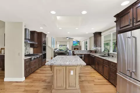 Kitchen - 1033-1035 Summit Trl, Escondido, CA 92025 photo 2 of 5