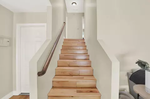 Entry Way - 1033-1035 Summit Trl, Escondido, CA 92025 photo 2 of 2