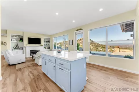 Kitchen - 16984 Obsidian Dr, Ramona, CA 92065 photo 1 of 3