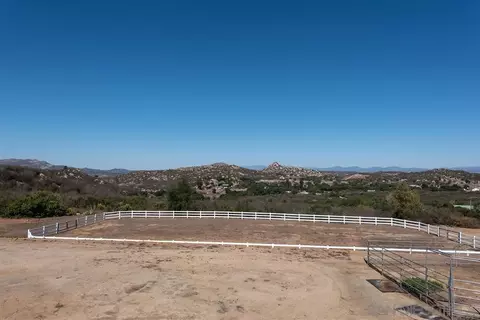 Exterior - 12610 Wildcat Canyon Rd, Lakeside, CA 92040 photo 4 of 5
