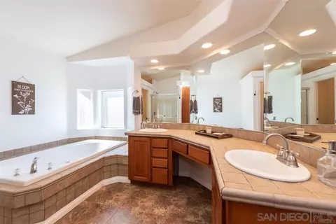 Bath - 12610 Wildcat Canyon Rd, Lakeside, CA 92040 photo 1 of 2