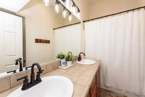 Bath - 12610 Wildcat Canyon Rd, Lakeside, CA 92040 photo 2 of 2