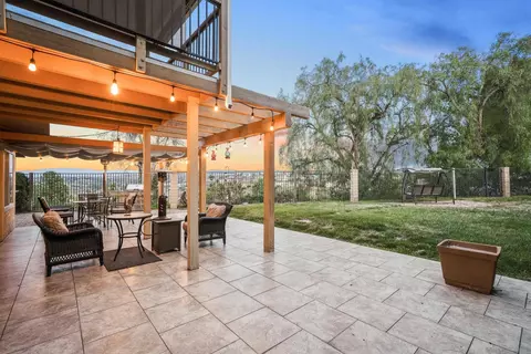 Exterior - 1340 Sunglow Dr, Oceanside, CA 92056 photo 6 of 14