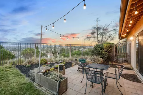 Exterior - 1340 Sunglow Dr, Oceanside, CA 92056 photo 3 of 14