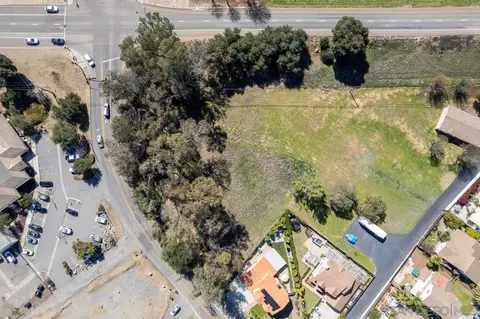 1945 N Iris Ln #13, Escondido, CA 92026