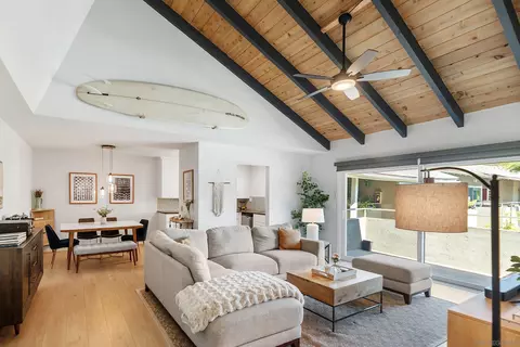 2517 Navarra Dr #2G, Carlsbad, CA 92009