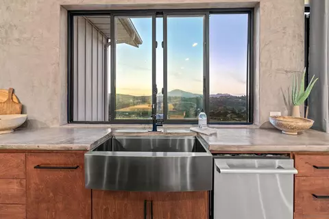 Kitchen - 13504 Hillside Ests, Jamul, CA 91935 photo 4 of 9