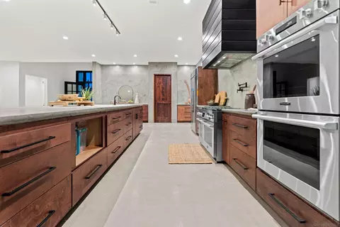 Kitchen - 13504 Hillside Ests, Jamul, CA 91935 photo 6 of 9