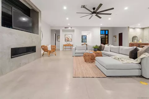 Living - 13504 Hillside Ests, Jamul, CA 91935 photo 4 of 5