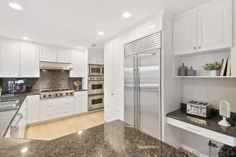 Kitchen - 17123 Tam O Shanter Dr, Poway, CA 92064 photo 4 of 7