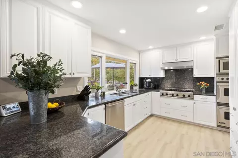 Kitchen - 17123 Tam O Shanter Dr, Poway, CA 92064 photo 2 of 7