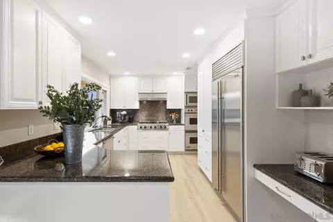 Kitchen - 17123 Tam O Shanter Dr, Poway, CA 92064 photo 3 of 7