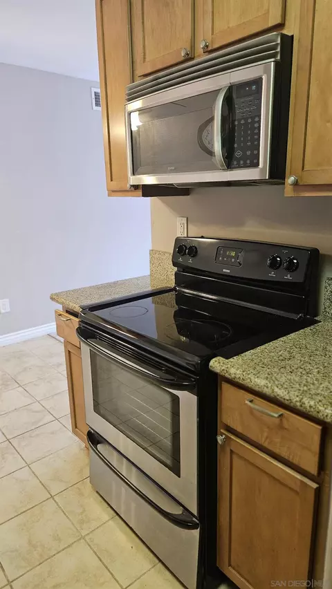 Kitchen - 1386 E Madison Ave #31, El Cajon, CA 92021 photo 2 of 5