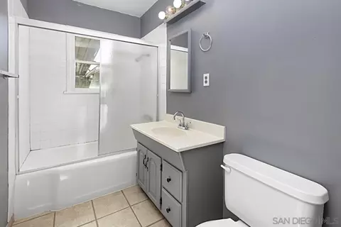 8605 Washington Ave, La Mesa, CA 91942 photo 16