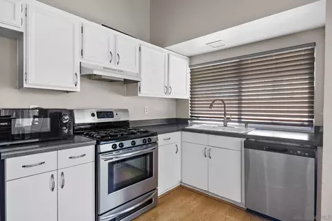 Kitchen - 795 Santa Fe Ln, Colton, CA 92324 photo 3 of 3