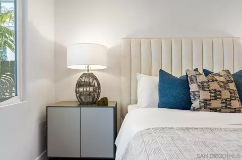 Bedroom - 13711 Mercado Dr, Del Mar, CA 92014 photo 4 of 7