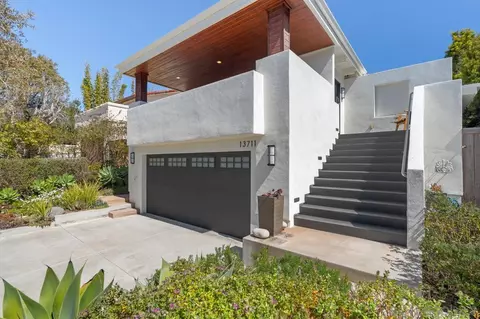 Exterior - 13711 Mercado Dr, Del Mar, CA 92014 photo 3 of 12