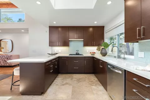 Kitchen - 13711 Mercado Dr, Del Mar, CA 92014 photo 4 of 5