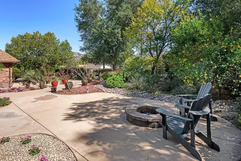 Exterior - 24002 Del Amo Rd, Ramona, CA 92065 photo 6 of 17