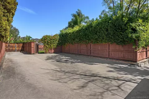 Exterior - 24002 Del Amo Rd, Ramona, CA 92065 photo 15 of 17