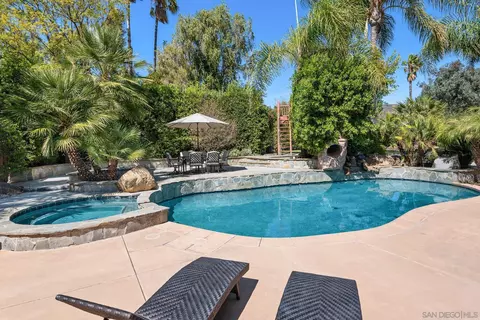 Exterior - 24002 Del Amo Rd, Ramona, CA 92065 photo 10 of 17