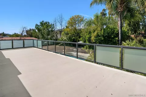 Exterior - 24002 Del Amo Rd, Ramona, CA 92065 photo 7 of 17