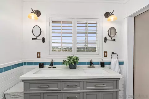 Bath - 7322 Princeton Ave, La Mesa, CA 91942 photo 2 of 4