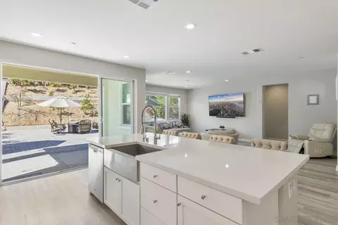 3041 Via De Todos Santos, Fallbrook, CA 92028 photo 3