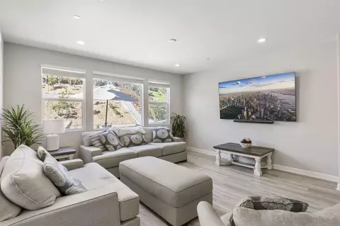 3041 Via De Todos Santos, Fallbrook, CA 92028 photo 5
