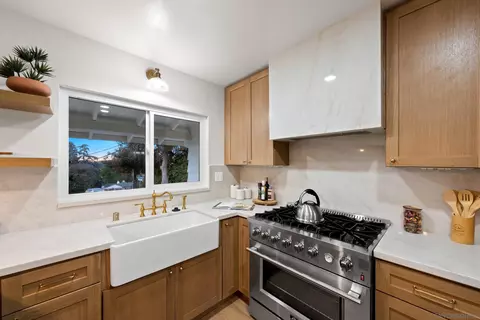 9504 Alto Dr, La Mesa, CA 91941 photo 11