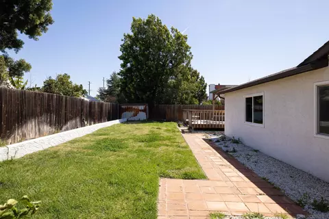 1530 Brian Pl, Escondido, CA 92025 photo 3