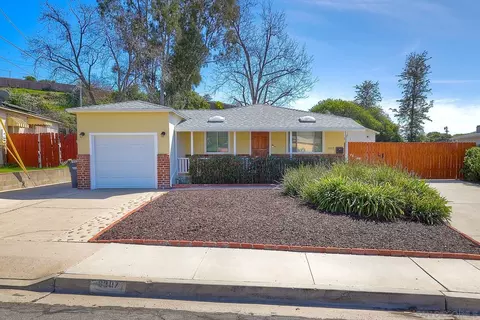 9307 Manor Dr, La Mesa, CA 91942 photo 2