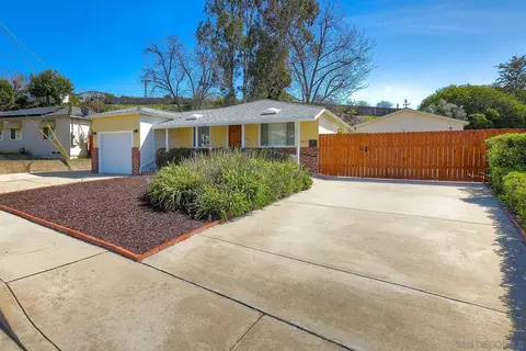 9307 Manor Dr, La Mesa, CA 91942