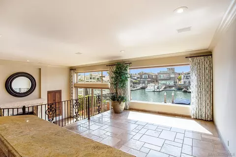 Living - 34 The Pt, Coronado, CA 92118 photo 4 of 9